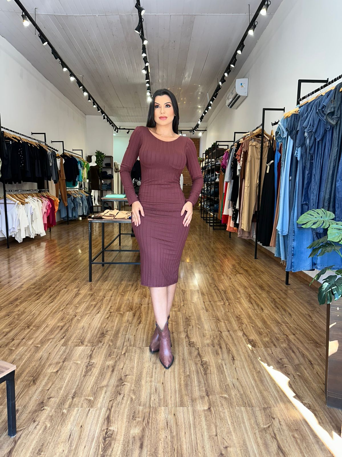 VESTIDO CANELADO